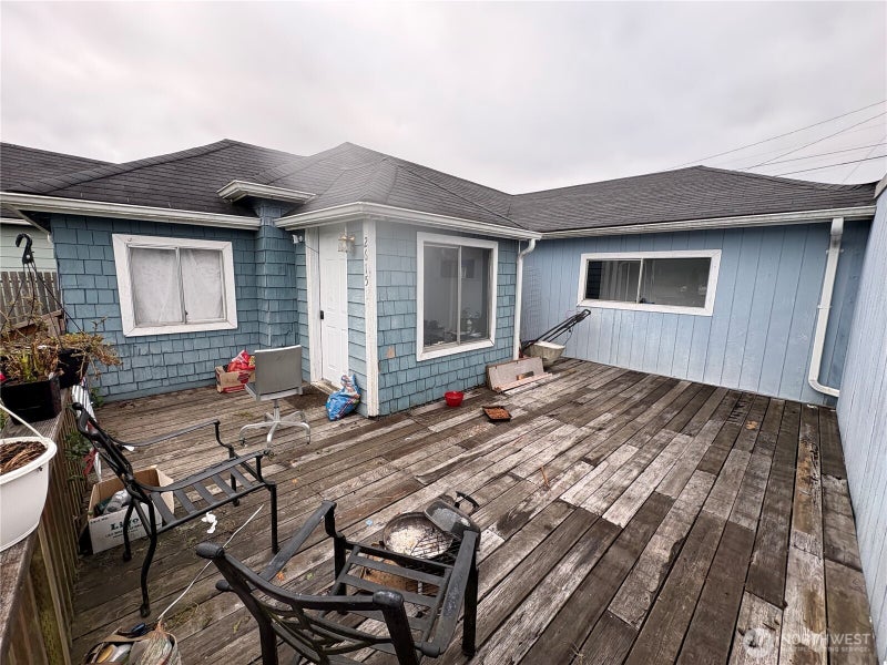 2615 Bay Avenue