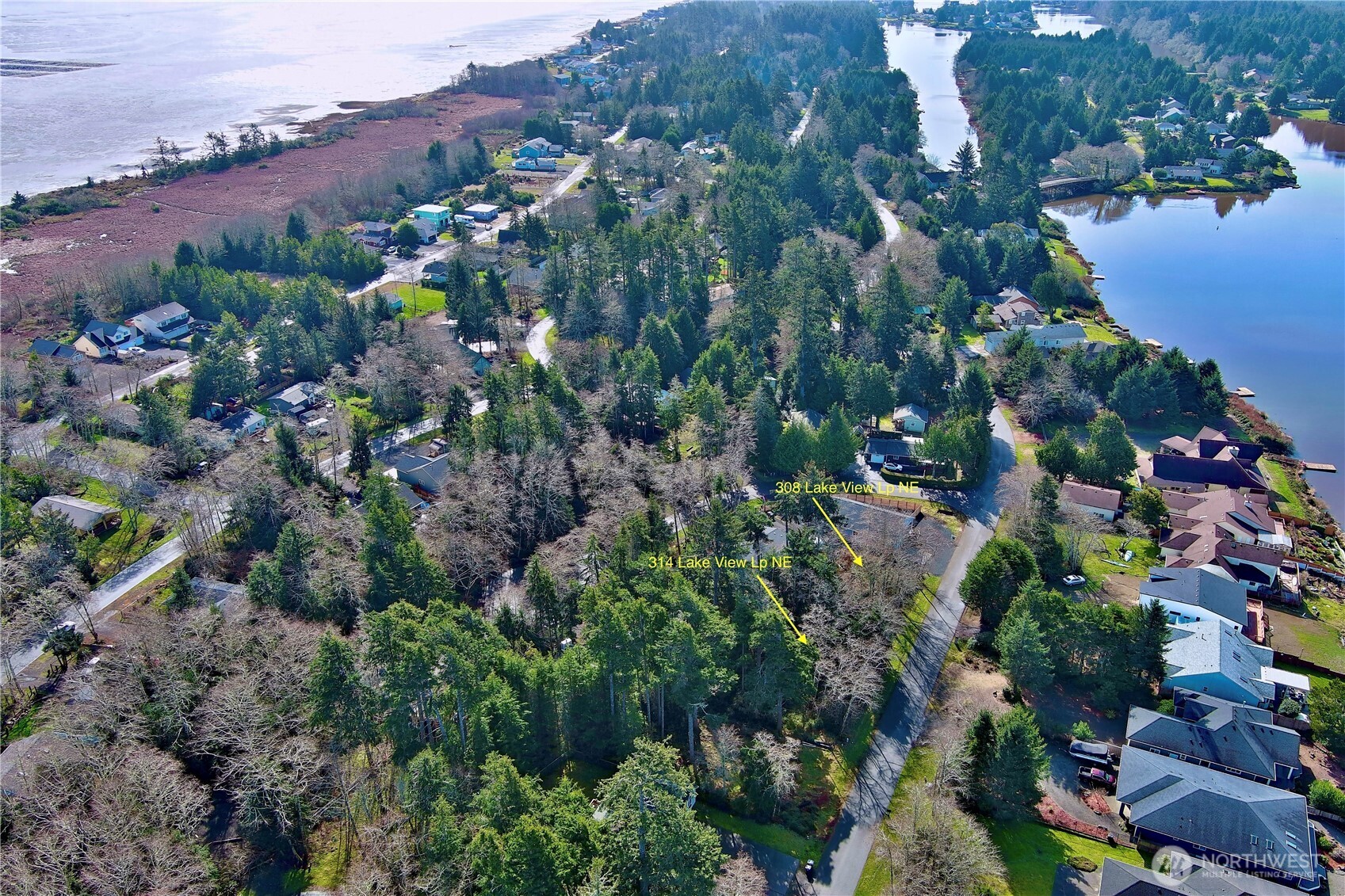 308 Lake View Loop NE