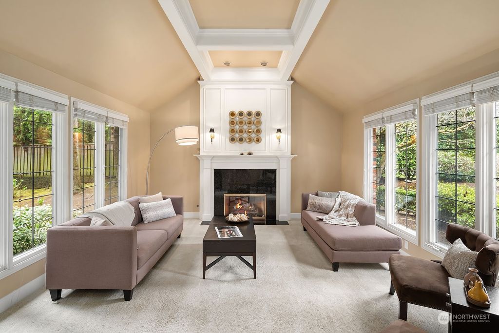 Photo of 8606 NE 10th Street, Medina, WA 98039 (MLS # 2232493)