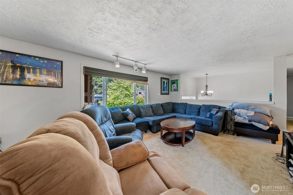 Photo of 2118 160th Place SW, Lynnwood, WA 98087 (MLS # 2502654)