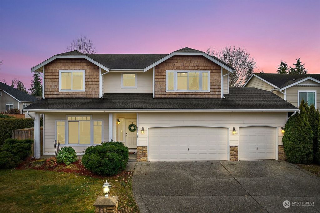 Photo of 12971 SE 305th Place, Auburn, WA 98092 (MLS # 2034991)