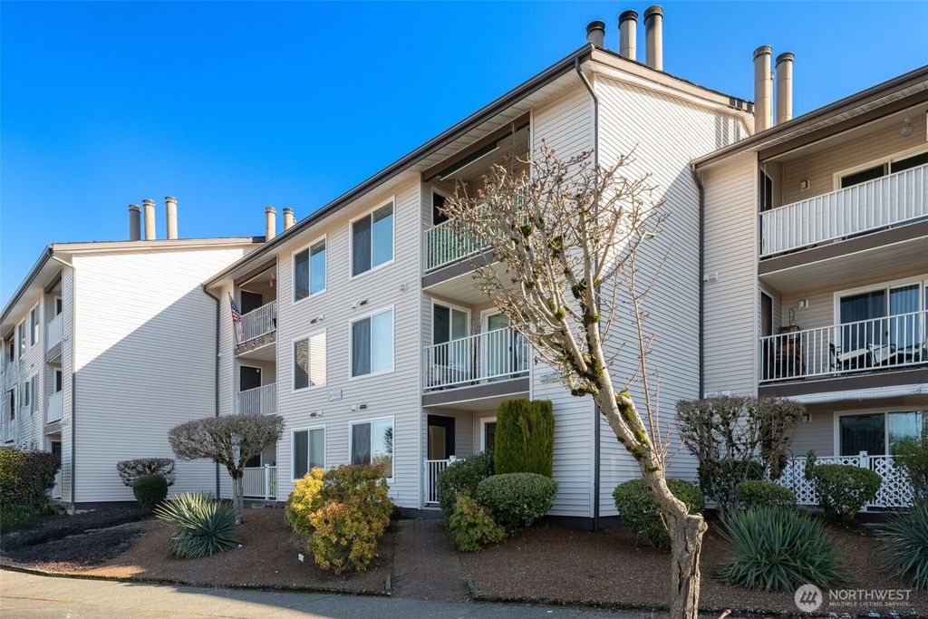 Photo of 9028 25th Avenue SW #H-102, Seattle, WA 98106 (MLS # 2331684)