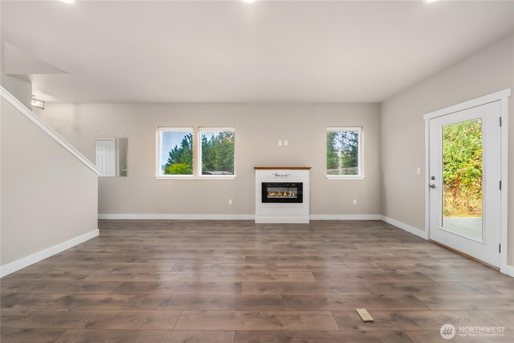 61 E Brady Loop