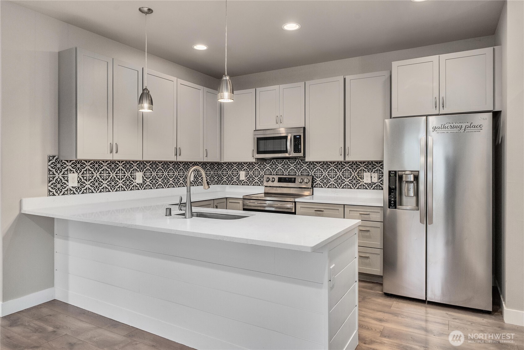 61 E Brady Loop