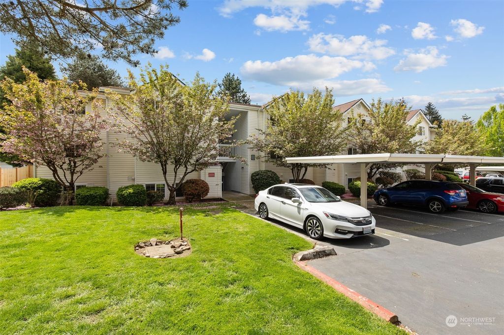 Photo of 11002 SE Petrovitsky Road #E101, Renton, WA 98055 (MLS # 2026305)