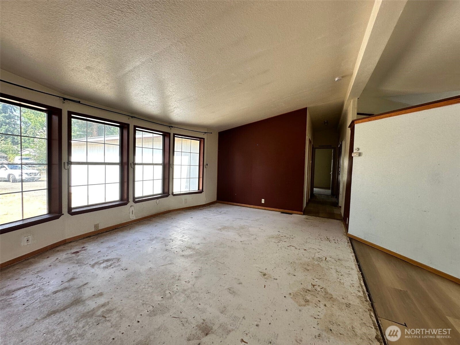 13613 Cedar Cir E