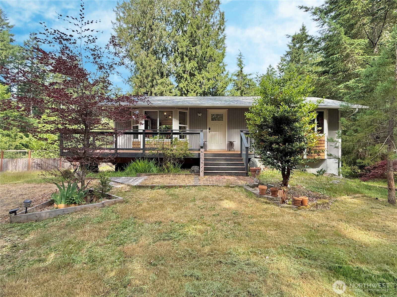 11422 Leschi Circle