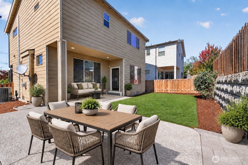 Photo of 22437 SE 283rd Street, Maple Valley, WA 98038 (MLS # 2583596)