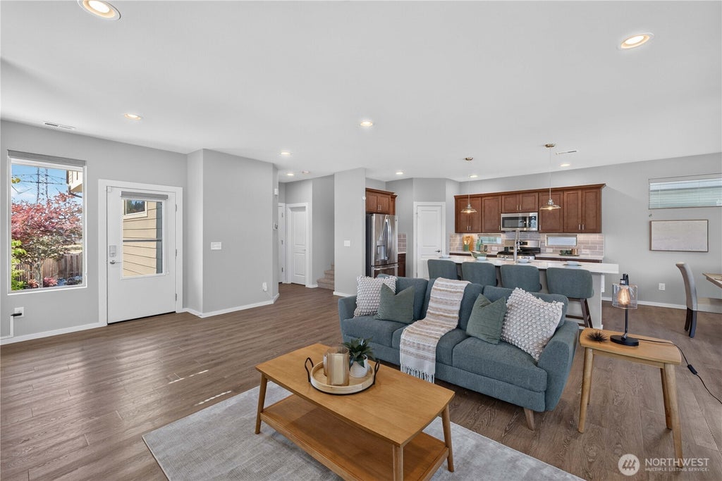 Photo of 22437 SE 283rd Street, Maple Valley, WA 98038 (MLS # 2583596)