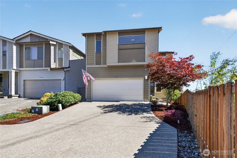Photo of 22437 SE 283rd Street, Maple Valley, WA 98038 (MLS # 2583596)
