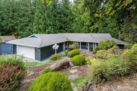 Photo of 1005 N 22nd Avenue, Kelso, WA 98626 (MLS # 2572757)