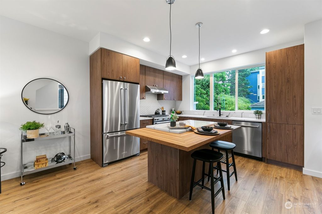 Photo of 5402 9th Avenue NW, Seattle, WA 98107 (MLS # 2163614)