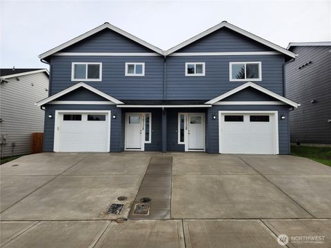 Photo of 1012 Peach Road #A & B, Winlock, WA 98596 (MLS # 2516288)
