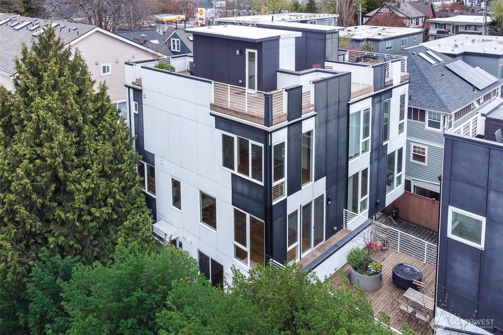 Photo of 612 N 45th Street #C, Seattle, WA 98103 (MLS # 2508787)