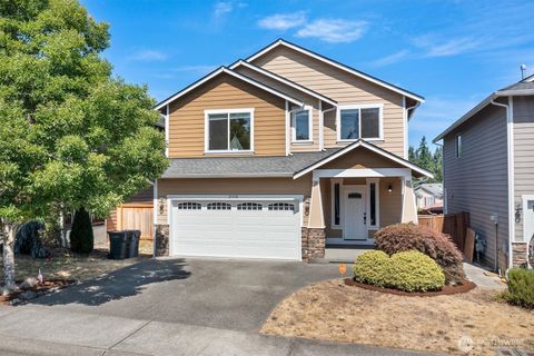 Photo of 21318 SE 289th Way, Kent, WA 98042 (MLS # 2414997)