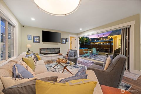 Photo of 214 S Bradley Street, Chelan, WA 98816 (MLS # 2400790)