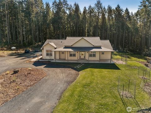 Photo of 6645 Hawks Prairie Road NE, Olympia, WA 98516 (MLS # 2487206)