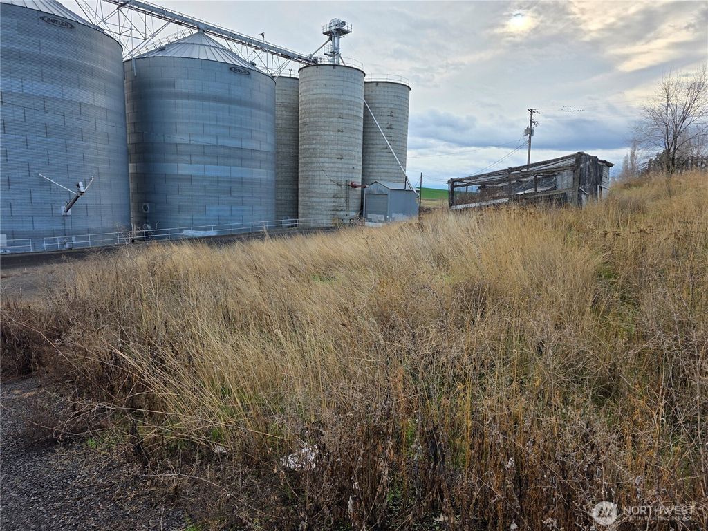 Photo of 0 Lot 4 Front Street, Hatton, WA 99344 (MLS # 2461161)