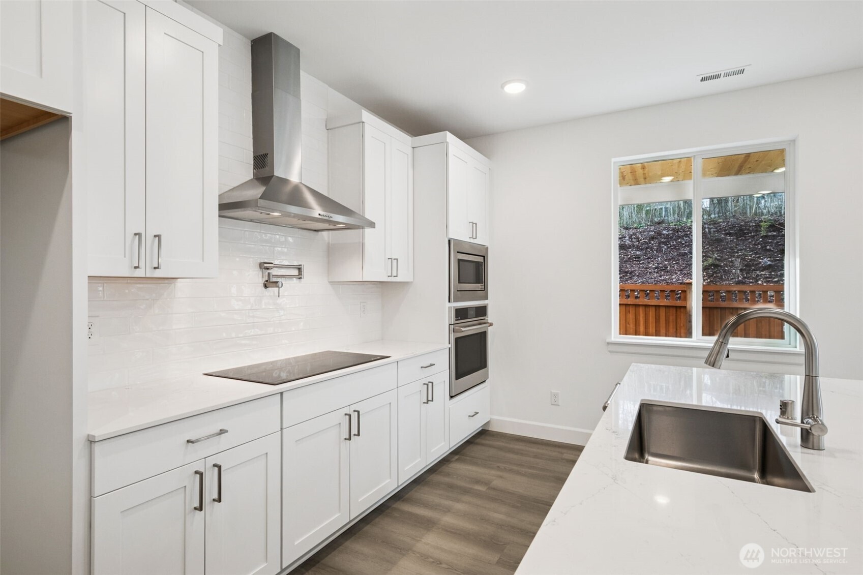 14512 203rd Avenue E 850