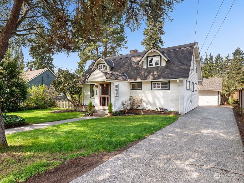 Photo of 14025 19th Avenue NE, Seattle, WA 98125 (MLS # 2058861)