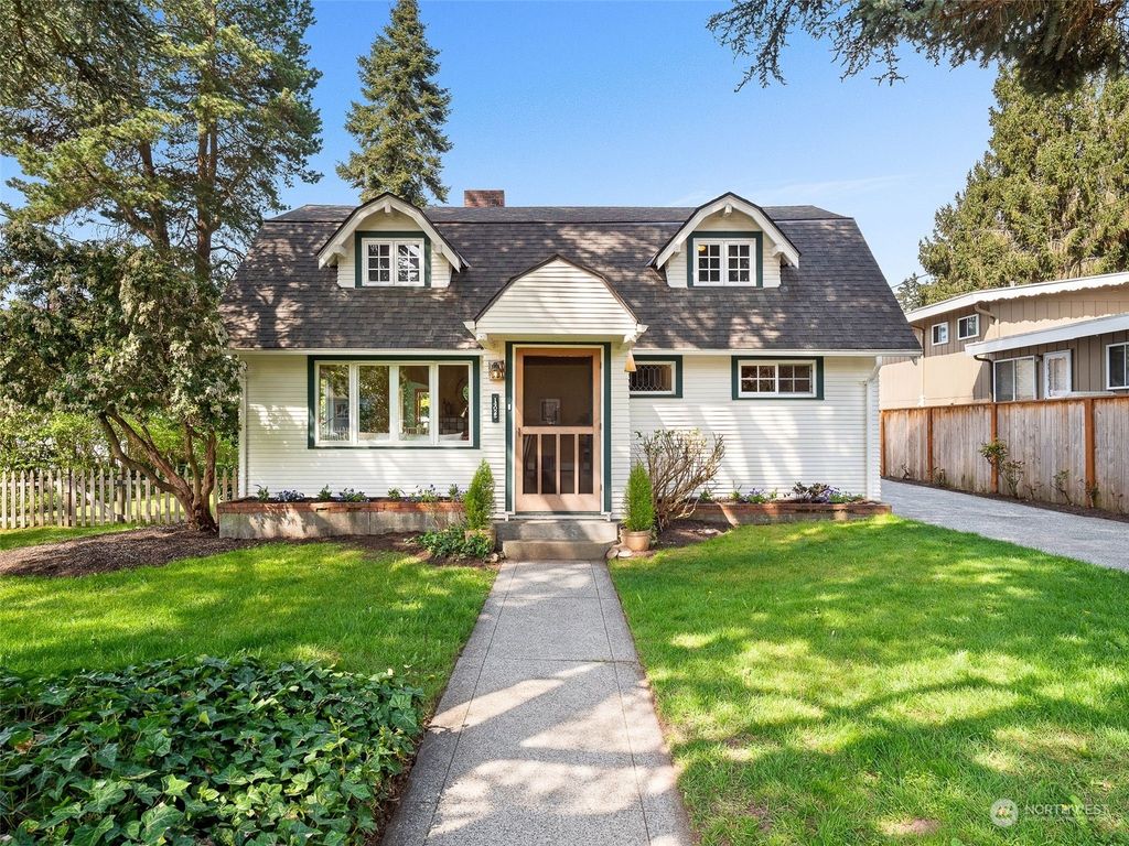 Photo of 14025 19th Avenue NE, Seattle, WA 98125 (MLS # 2058861)