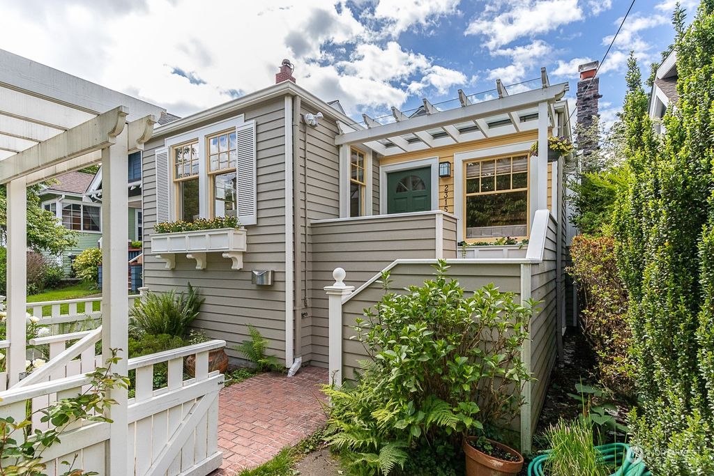 Photo of 2315 N 55th Street, Seattle, WA 98103 (MLS # 2241667)