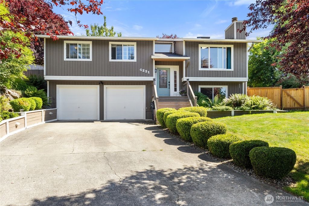 Photo of 4231 SW 328th Court, Federal Way, WA 98023 (MLS # 2391015)
