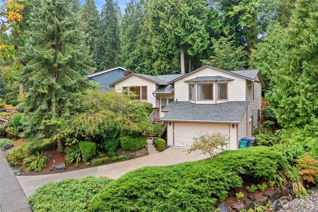 Photo of 7529 145th Avenue NE, Redmond, WA 98052 (MLS # 2166108)