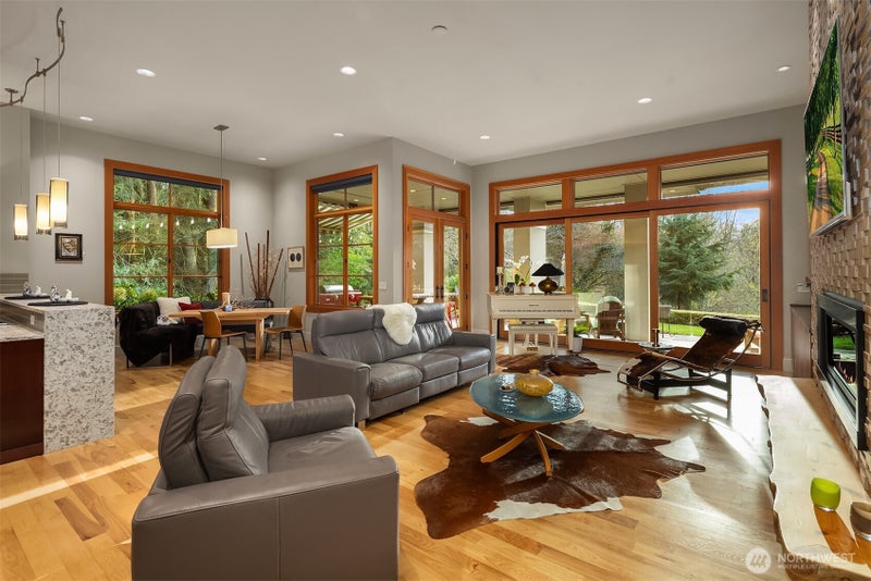 11303 S Dogwood Lane