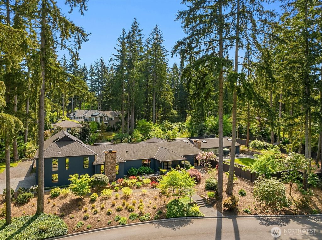 Photo of 13403 NE 33rd Lane, Bellevue, WA 98005 (MLS # 2412223)