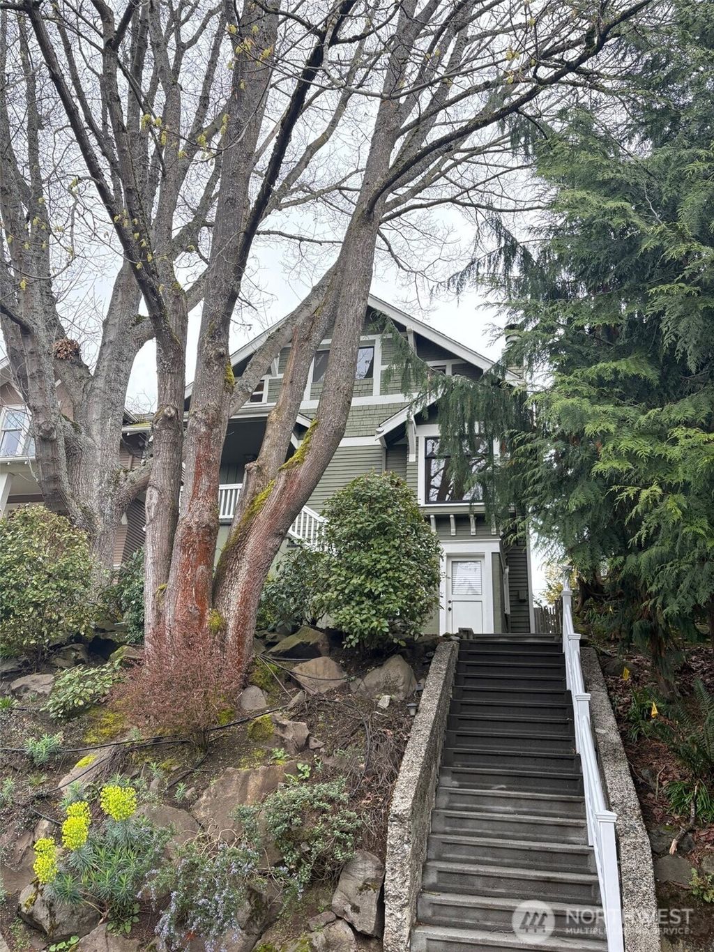 Photo of 2528 2nd Avenue W, Seattle, WA 98119 (MLS # 2354143)