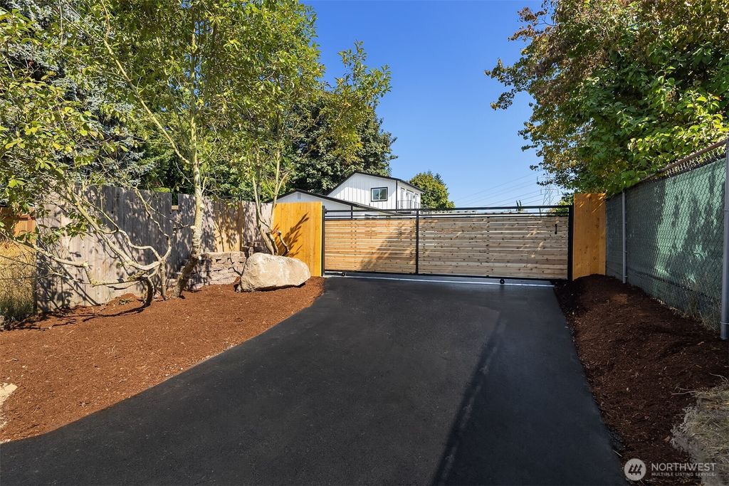 Photo of 22841 32nd Avenue W, Brier, WA 98036 (MLS # 2432617)