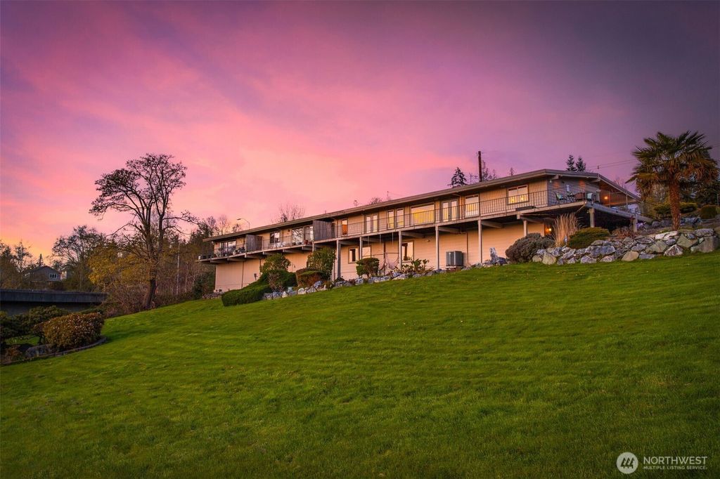 Photo of 2004 Valley View Drive, Lake Stevens, WA 98258 (MLS # 2475839)