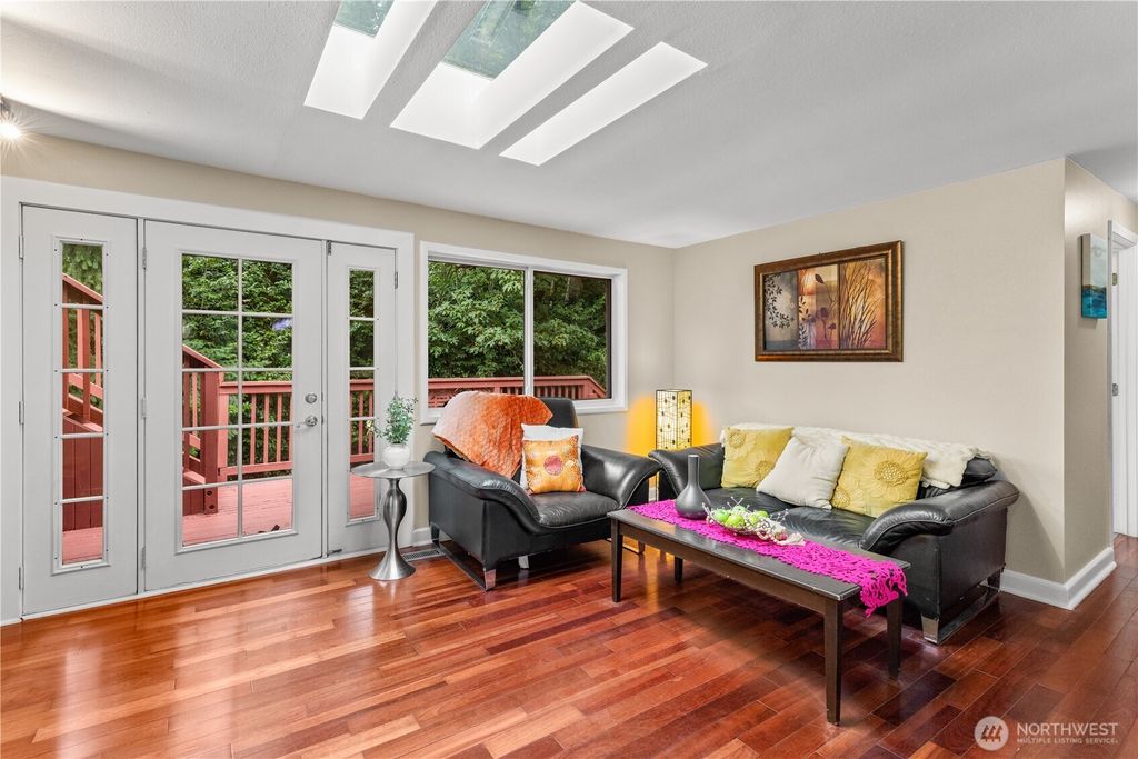 Photo of 9120 209th Avenue NE, Redmond, WA 98053 (MLS # 2435907)
