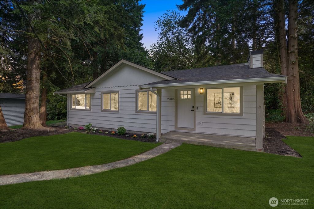 Photo of 2003 SW 317th Place, Federal Way, WA 98023 (MLS # 2379012)