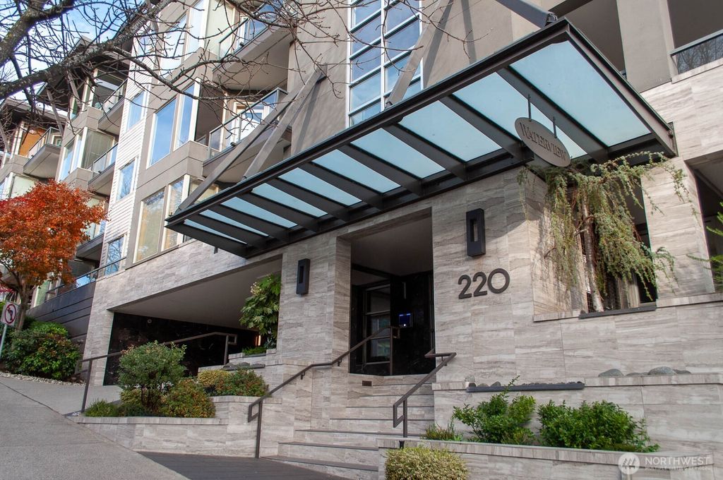 Photo of 220 1st Street #306, Kirkland, WA 98033 (MLS # 2455750)