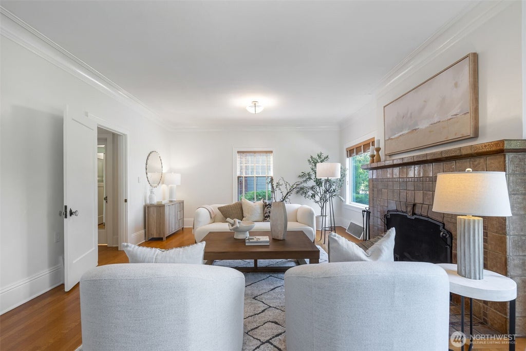 Photo of 431 Smith Street, Seattle, WA 98109 (MLS # 2561525)