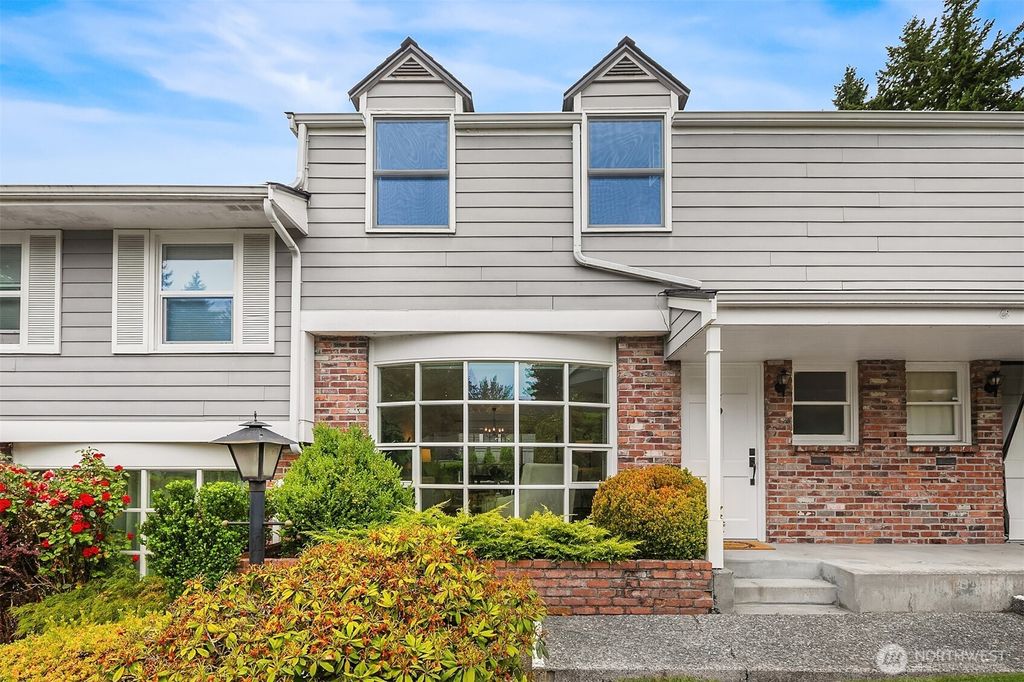 Photo of 1420 Bellevue Way SE #5, Bellevue, WA 98004 (MLS # 2414057)