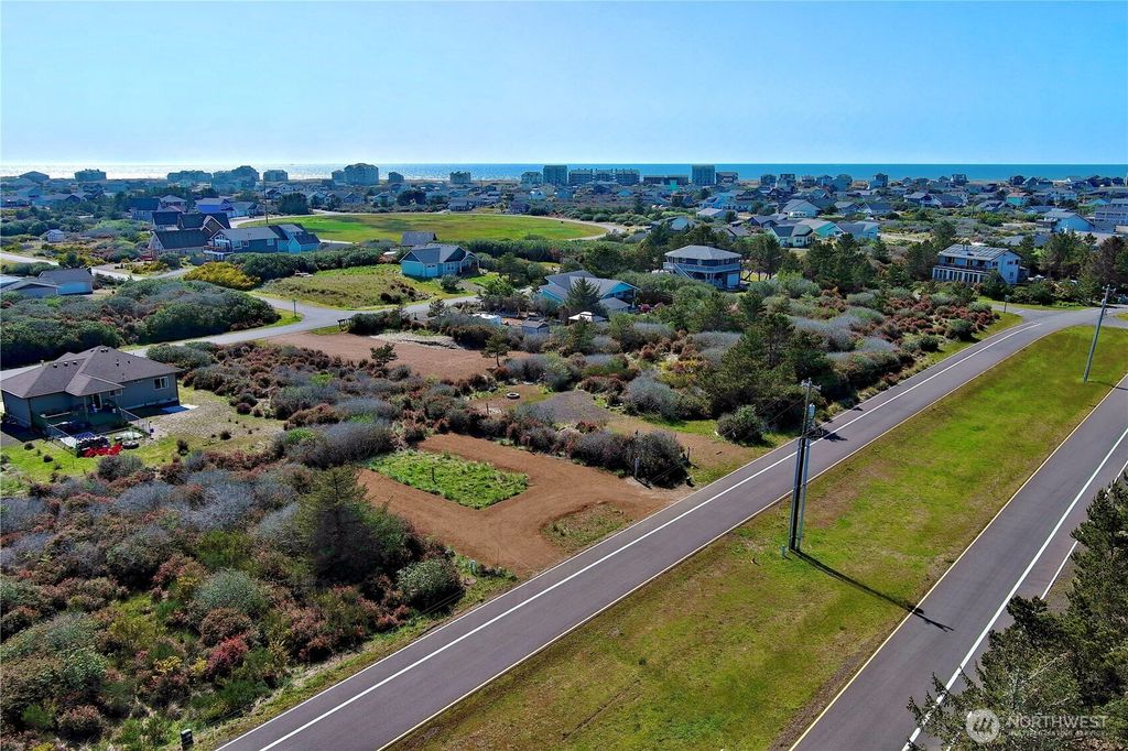 Photo of 1339 E Ocean Shores Boulevard SW, Ocean Shores, WA 98569 (MLS # 2463622)