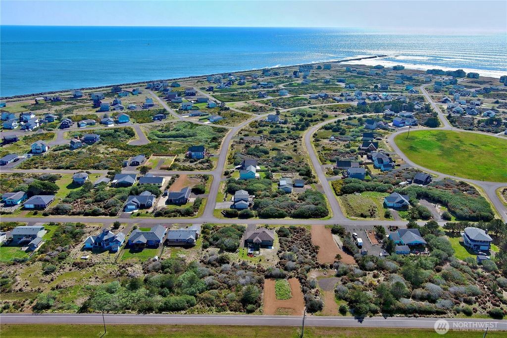 Photo of 1339 E Ocean Shores Boulevard SW, Ocean Shores, WA 98569 (MLS # 2463622)