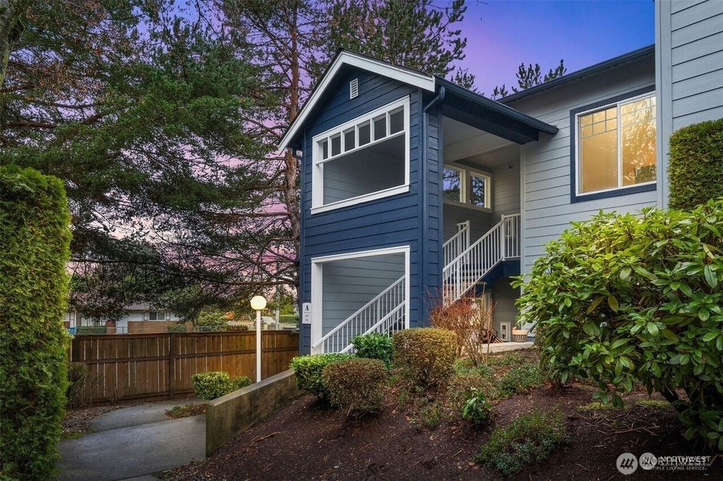 Photo of 10825 SE 200th Street #H201, Kent, WA 98031 (MLS # 2390437)
