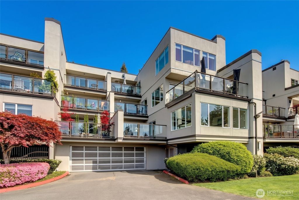 Photo of 11110 NE 41st Drive #49, Kirkland, WA 98033 (MLS # 2518715)