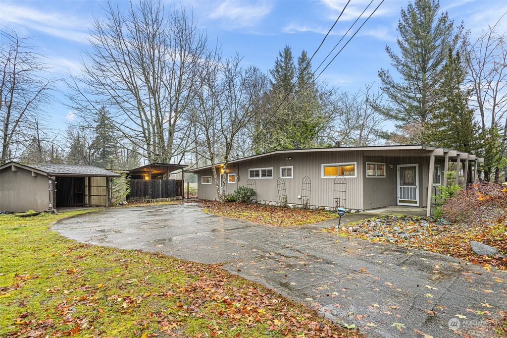 Photo of 321 1st St St, Gold Bar, WA 98251 (MLS # 2184643)