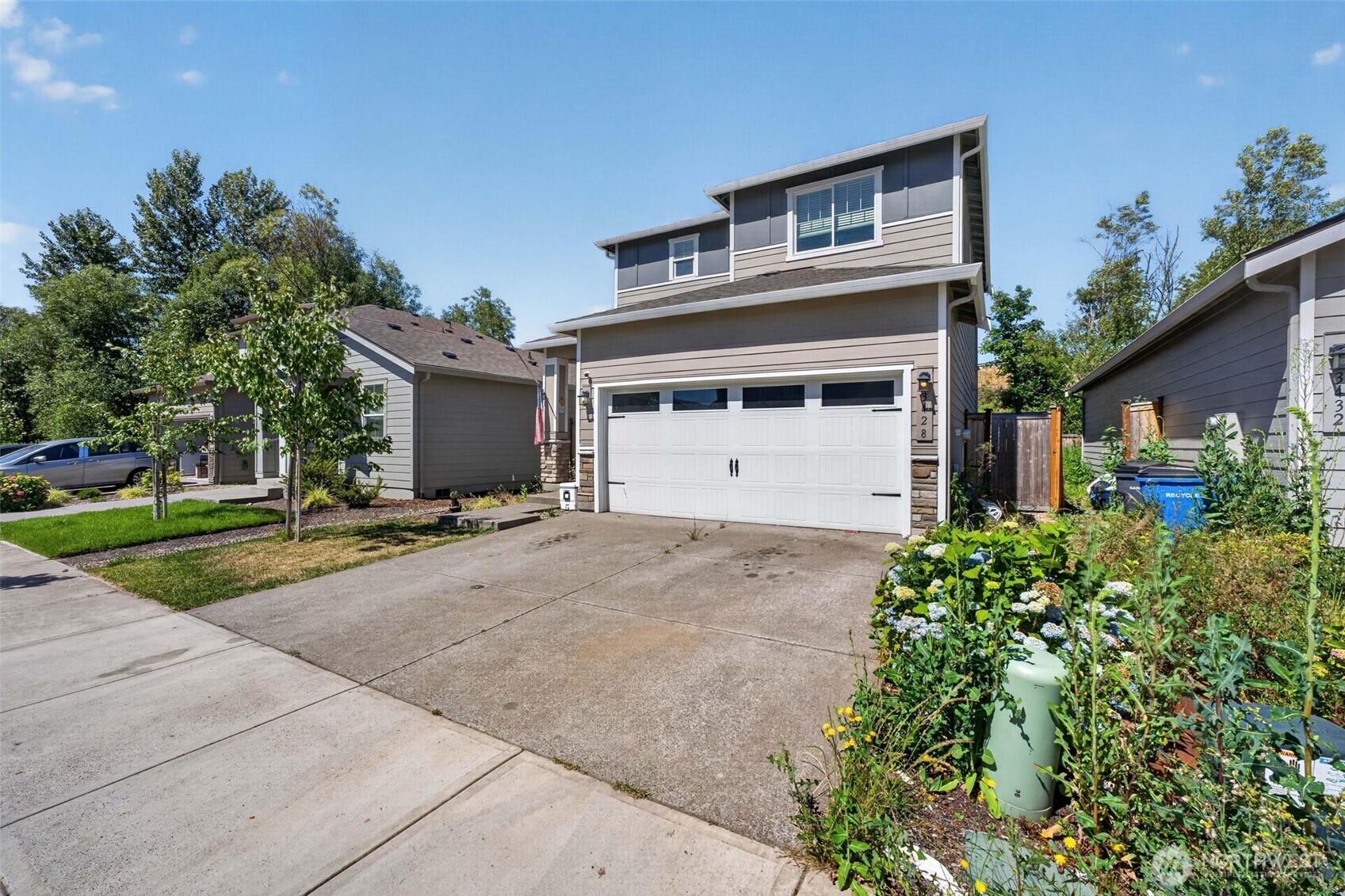 3428 NE 120th Circle