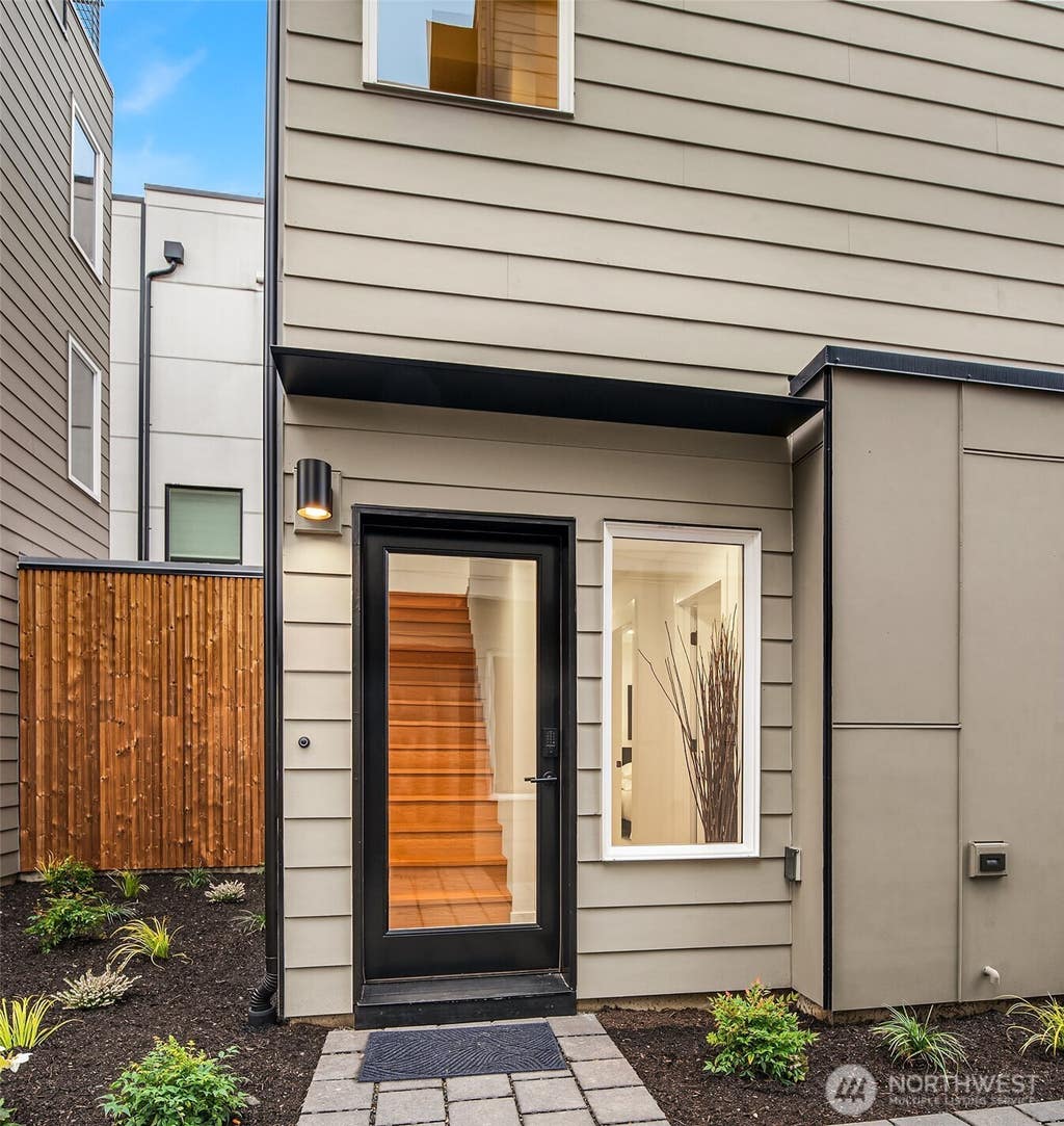 Photo of 1455 22nd Avenue #A, Seattle, WA 98122 (MLS # 2567276)