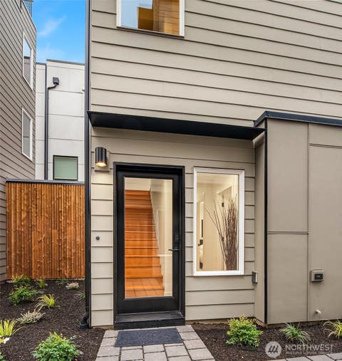 Photo of 1455 22nd Avenue #A, Seattle, WA 98122 (MLS # 2567276)