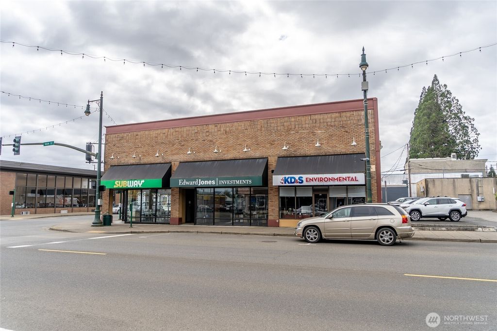 Photo of 112 W Pioneer Avenue, Montesano, WA 98563 (MLS # 2515079)