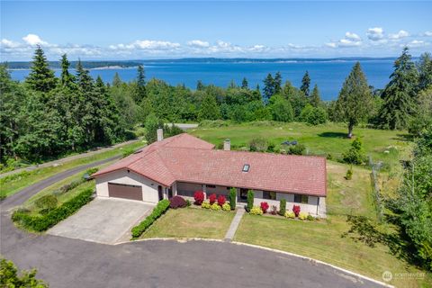 A home in Port Ludlow