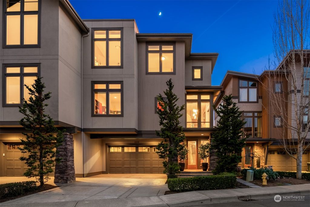 Photo of 1019 N 42nd Place, Renton, WA 98056 (MLS # 2192784)