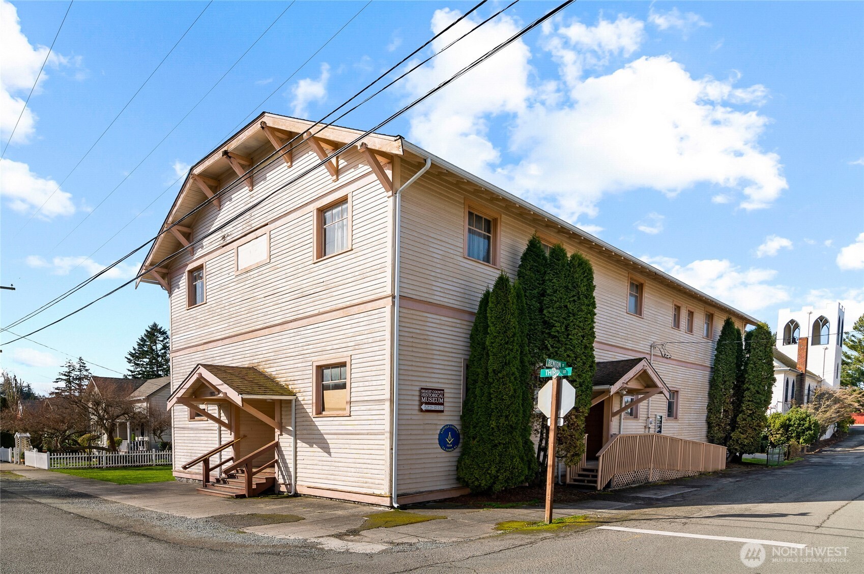 602 S 3rd Street
